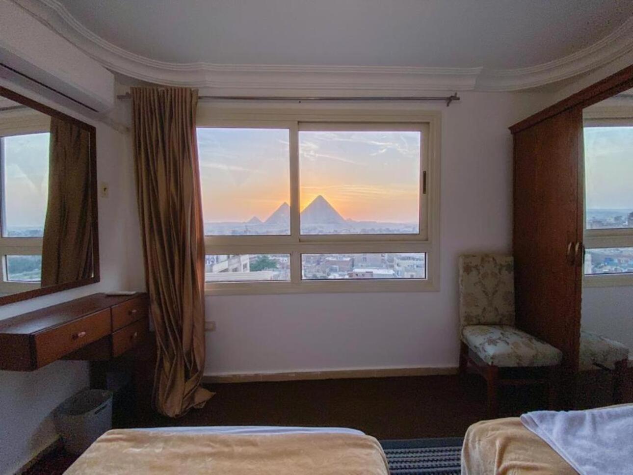 Oscar Pyramids View Hotel Nazlet el-Sîsi Buitenkant foto